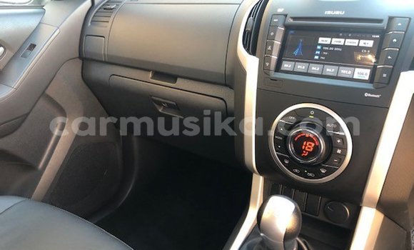 Acheter Occasion Voiture Isuzu KB Blanc à Beitbridge, Matabeleland South Acheter Occasion Voiture Isuzu KB Blanc à Beitbridge, Matabeleland South