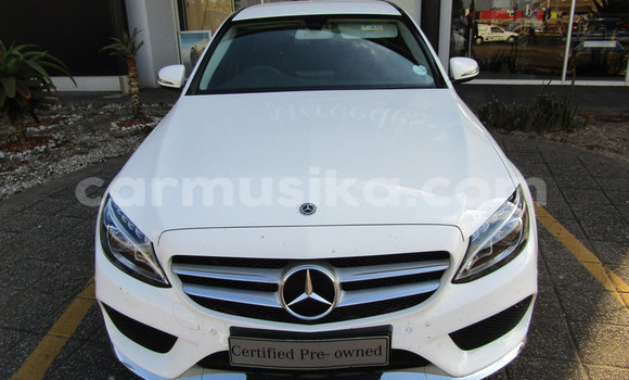 Acheter Occasion Voiture Mercedes‒Benz C–Class Blanc à Beitbridge, Matabeleland South Acheter Occasion Voiture Mercedes‒Benz C–Class Blanc à Beitbridge, Matabeleland South