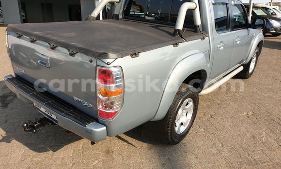Acheter Occasion Voiture Mazda BT-50 Blanc à Beitbridge, Matabeleland South Acheter Occasion Voiture Mazda BT-50 Blanc à Beitbridge, Matabeleland South