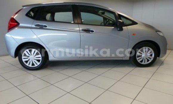 Tenga Tsaru Honda Jazz Zvimwe Mota in Beitbridge in Matabeleland South Tenga Tsaru Honda Jazz Zvimwe Mota in Beitbridge in Matabeleland South