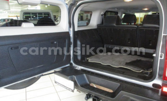 Buy Used Hummer H3 Silver Car in Beitbridge in Matabeleland South Buy Used Hummer H3 Silver Car in Beitbridge in Matabeleland South