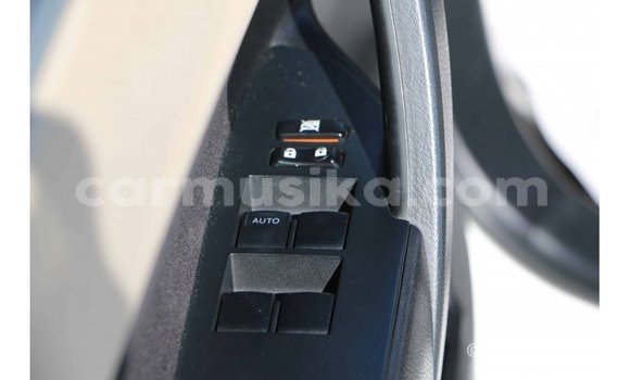 Acheter Import Voiture Toyota Corolla Blanc à Import - Dubai, Harare Acheter Import Voiture Toyota Corolla Blanc à Import - Dubai, Harare