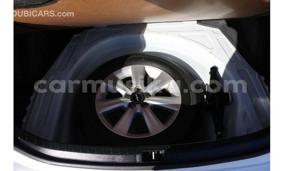 Acheter Import Voiture Toyota Corolla Blanc à Import - Dubai, Harare Acheter Import Voiture Toyota Corolla Blanc à Import - Dubai, Harare