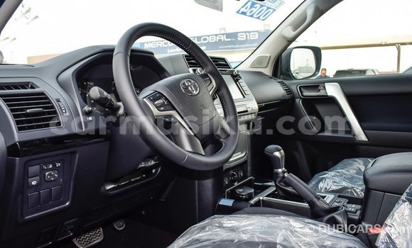 Tenga Imported Toyota Land Cruiser Nhema Mota in Import - Dubai in Harare Tenga Imported Toyota Land Cruiser Nhema Mota in Import - Dubai in Harare