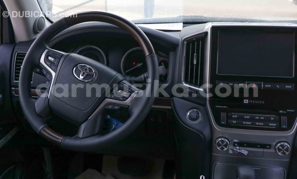 Acheter Import Voiture Toyota Land Cruiser Noir à Import - Dubai, Harare Acheter Import Voiture Toyota Land Cruiser Noir à Import - Dubai, Harare