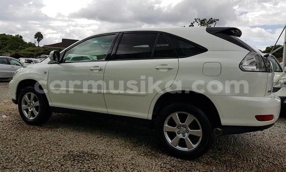 Acheter Occasion Voiture Toyota Harrier Blanc à Harare, Harare Acheter Occasion Voiture Toyota Harrier Blanc à Harare, Harare