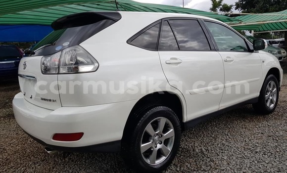 Acheter Occasion Voiture Toyota Harrier Blanc à Harare, Harare Acheter Occasion Voiture Toyota Harrier Blanc à Harare, Harare