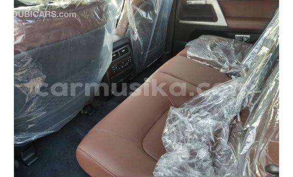 Acheter Import Voiture Toyota Land Cruiser Blanc à Import - Dubai, Harare Acheter Import Voiture Toyota Land Cruiser Blanc à Import - Dubai, Harare