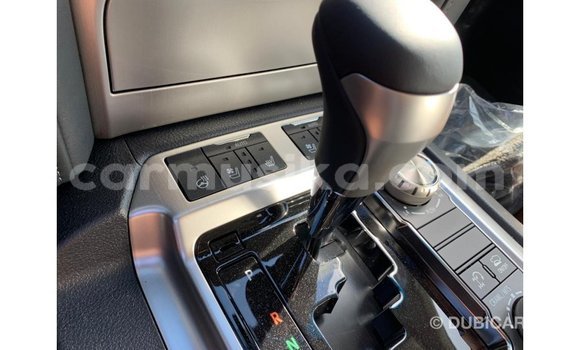 Acheter Import Voiture Toyota Land Cruiser Blanc à Import - Dubai, Harare Acheter Import Voiture Toyota Land Cruiser Blanc à Import - Dubai, Harare