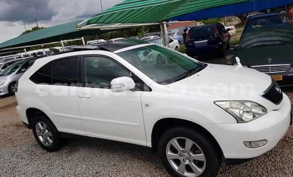 Acheter Occasion Voiture Toyota Harrier Blanc à Harare, Harare Acheter Occasion Voiture Toyota Harrier Blanc à Harare, Harare