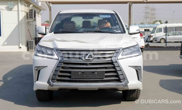 Acheter Import Voiture Lexus LX Blanc à Import - Dubai, Harare Acheter Import Voiture Lexus LX Blanc à Import - Dubai, Harare