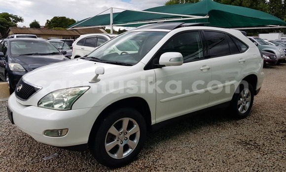 Acheter Occasion Voiture Toyota Harrier Blanc à Harare, Harare Acheter Occasion Voiture Toyota Harrier Blanc à Harare, Harare