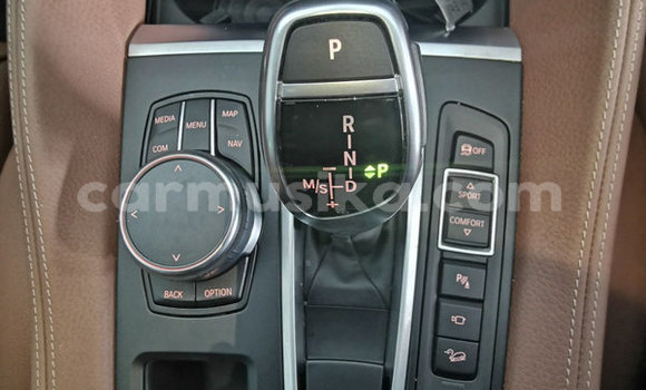 Nunua Ilio tumika BMW X6 Fedha Gari ndani ya Beitbridge nchini Matabeleland Kusini Nunua Ilio tumika BMW X6 Fedha Gari ndani ya Beitbridge nchini Matabeleland Kusini