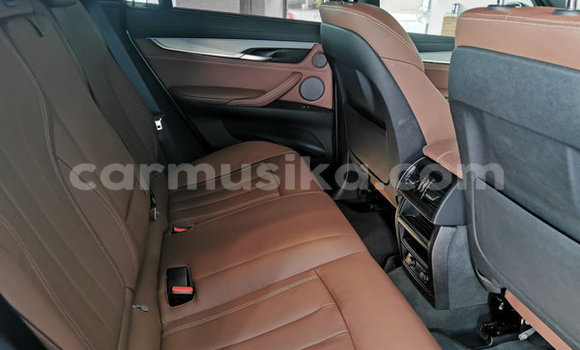 Nunua Ilio tumika BMW X6 Fedha Gari ndani ya Beitbridge nchini Matabeleland Kusini Nunua Ilio tumika BMW X6 Fedha Gari ndani ya Beitbridge nchini Matabeleland Kusini