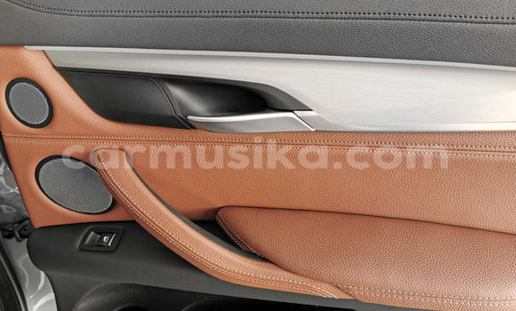 Nunua Ilio tumika BMW X6 Fedha Gari ndani ya Beitbridge nchini Matabeleland Kusini Nunua Ilio tumika BMW X6 Fedha Gari ndani ya Beitbridge nchini Matabeleland Kusini