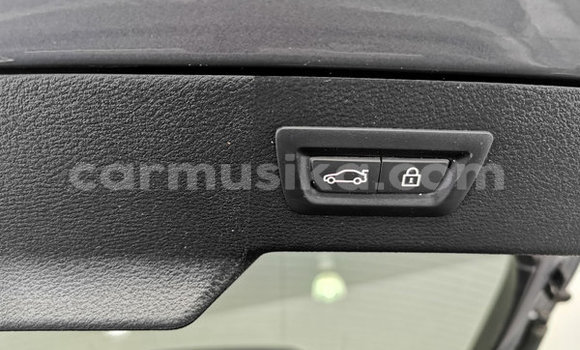 Nunua Ilio tumika BMW X6 Fedha Gari ndani ya Beitbridge nchini Matabeleland Kusini Nunua Ilio tumika BMW X6 Fedha Gari ndani ya Beitbridge nchini Matabeleland Kusini