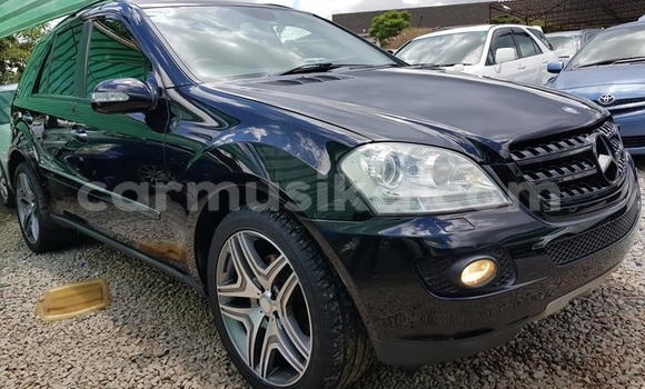 Acheter Occasion Voiture Mercedes‒Benz ML–Class Noir à Harare, Harare Acheter Occasion Voiture Mercedes‒Benz ML–Class Noir à Harare, Harare