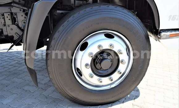 Acheter Occasion Utilitaire Hino 300 Series Blanc à Beitbridge, Matabeleland South Acheter Occasion Utilitaire Hino 300 Series Blanc à Beitbridge, Matabeleland South