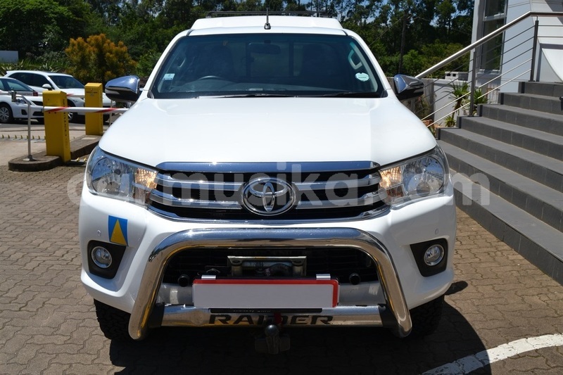 Big with watermark toyota hilux matabeleland south beitbridge 11055