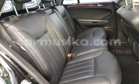 Acheter Occasion Voiture Mercedes‒Benz ML–Class Noir à Harare, Harare Acheter Occasion Voiture Mercedes‒Benz ML–Class Noir à Harare, Harare