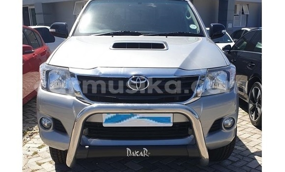 Buy Used Toyota Hilux Silver Car in Beitbridge in Matabeleland South Buy Used Toyota Hilux Silver Car in Beitbridge in Matabeleland South