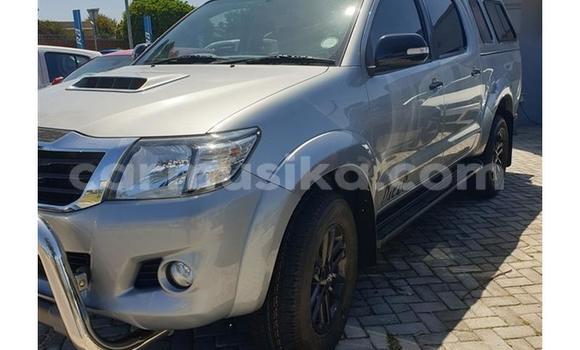 Buy Used Toyota Hilux Silver Car in Beitbridge in Matabeleland South Buy Used Toyota Hilux Silver Car in Beitbridge in Matabeleland South