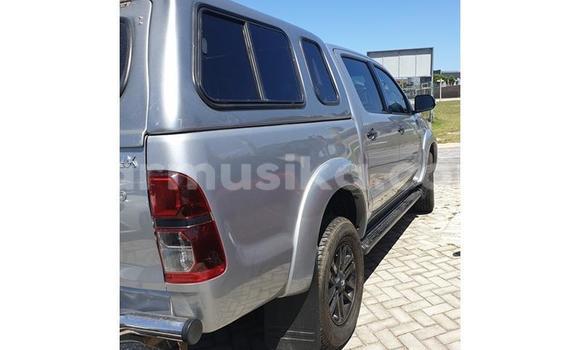 Buy Used Toyota Hilux Silver Car in Beitbridge in Matabeleland South Buy Used Toyota Hilux Silver Car in Beitbridge in Matabeleland South