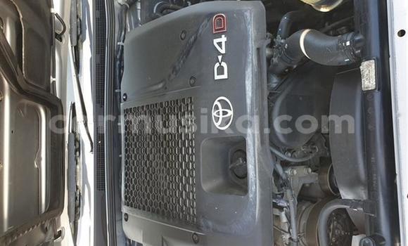 Buy Used Toyota Hilux Silver Car in Beitbridge in Matabeleland South Buy Used Toyota Hilux Silver Car in Beitbridge in Matabeleland South