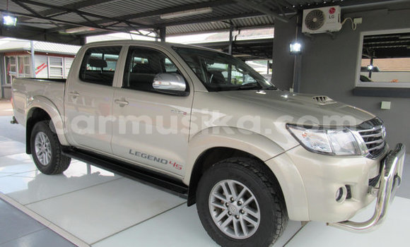 Buy Used Toyota Hilux Silver Car in Beitbridge in Matabeleland South Buy Used Toyota Hilux Silver Car in Beitbridge in Matabeleland South