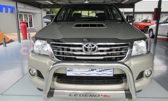 Buy Used Toyota Hilux Silver Car in Beitbridge in Matabeleland South Buy Used Toyota Hilux Silver Car in Beitbridge in Matabeleland South