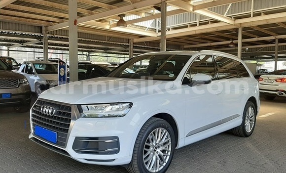 Nunua Ilio tumika Audi Q7 Nyeupe Gari ndani ya Beitbridge nchini Matabeleland Kusini Nunua Ilio tumika Audi Q7 Nyeupe Gari ndani ya Beitbridge nchini Matabeleland Kusini