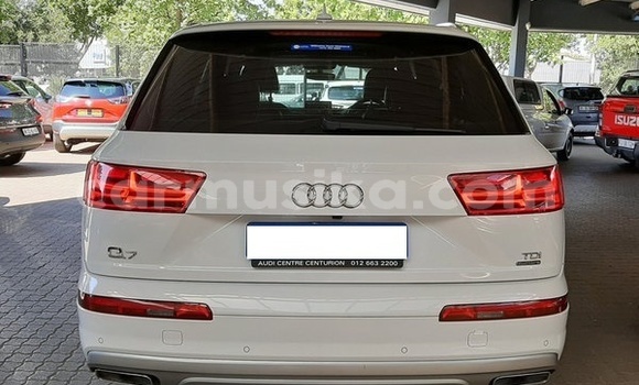 Nunua Ilio tumika Audi Q7 Nyeupe Gari ndani ya Beitbridge nchini Matabeleland Kusini Nunua Ilio tumika Audi Q7 Nyeupe Gari ndani ya Beitbridge nchini Matabeleland Kusini
