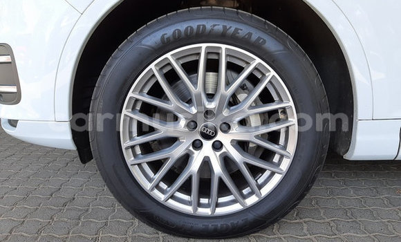 Nunua Ilio tumika Audi Q7 Nyeupe Gari ndani ya Beitbridge nchini Matabeleland Kusini Nunua Ilio tumika Audi Q7 Nyeupe Gari ndani ya Beitbridge nchini Matabeleland Kusini