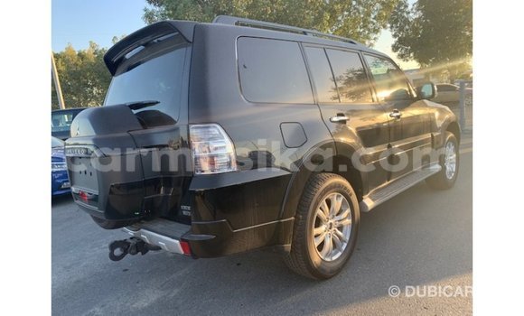 Acheter Import Voiture Mitsubishi Pajero Noir à Import - Dubai, Harare Acheter Import Voiture Mitsubishi Pajero Noir à Import - Dubai, Harare