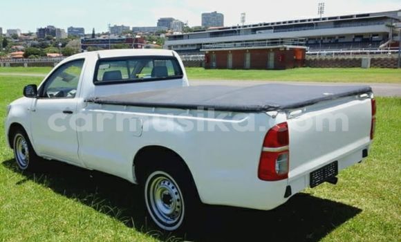 Acheter Occasion Voiture Toyota Hilux Blanc à Beitbridge, Matabeleland South Acheter Occasion Voiture Toyota Hilux Blanc à Beitbridge, Matabeleland South