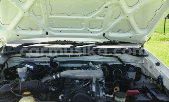 Acheter Occasion Voiture Toyota Hilux Blanc à Beitbridge, Matabeleland South Acheter Occasion Voiture Toyota Hilux Blanc à Beitbridge, Matabeleland South