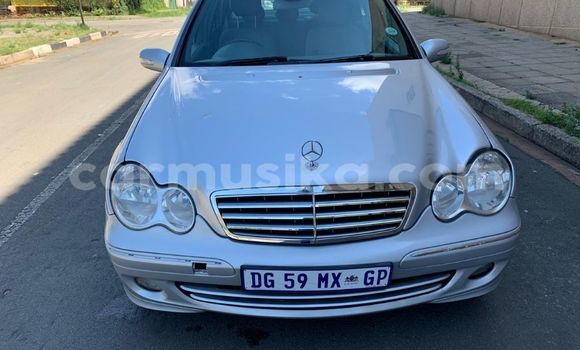 Acheter Occasion Voiture Mercedes‒Benz C-klasse Gris à Beitbridge, Matabeleland South Acheter Occasion Voiture Mercedes‒Benz C-klasse Gris à Beitbridge, Matabeleland South
