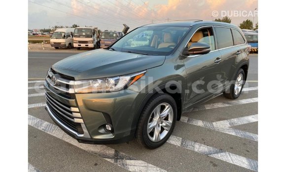 Tenga Imported Toyota Highlander Girinhi Mota in Import - Dubai in Harare Tenga Imported Toyota Highlander Girinhi Mota in Import - Dubai in Harare
