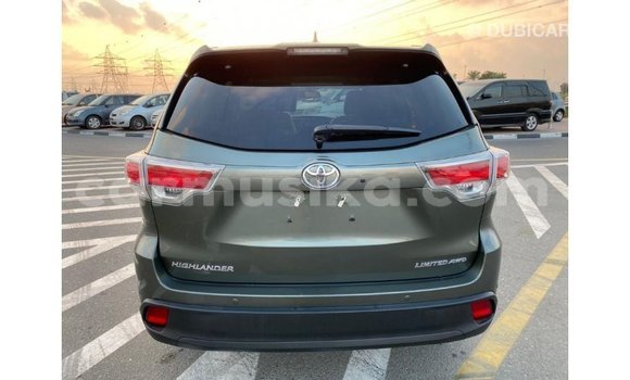 Tenga Imported Toyota Highlander Girinhi Mota in Import - Dubai in Harare Tenga Imported Toyota Highlander Girinhi Mota in Import - Dubai in Harare