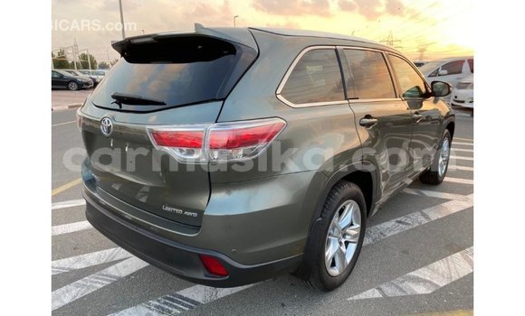 Tenga Imported Toyota Highlander Girinhi Mota in Import - Dubai in Harare Tenga Imported Toyota Highlander Girinhi Mota in Import - Dubai in Harare