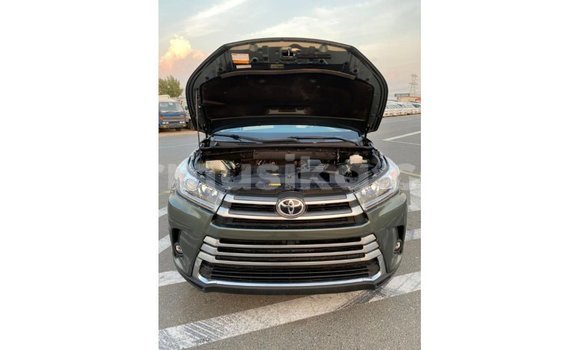 Tenga Imported Toyota Highlander Girinhi Mota in Import - Dubai in Harare Tenga Imported Toyota Highlander Girinhi Mota in Import - Dubai in Harare