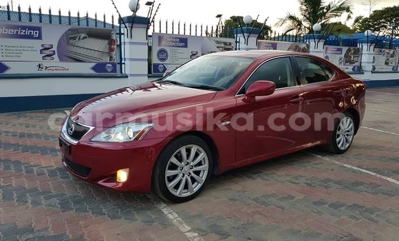 Nunua Ilio tumika Lexus IS Nyekundu Gari ndani ya Harare nchini Harare