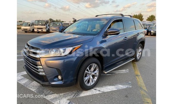 Tenga Imported Toyota Highlander Bhuruu Mota in Import - Dubai in Harare Tenga Imported Toyota Highlander Bhuruu Mota in Import - Dubai in Harare