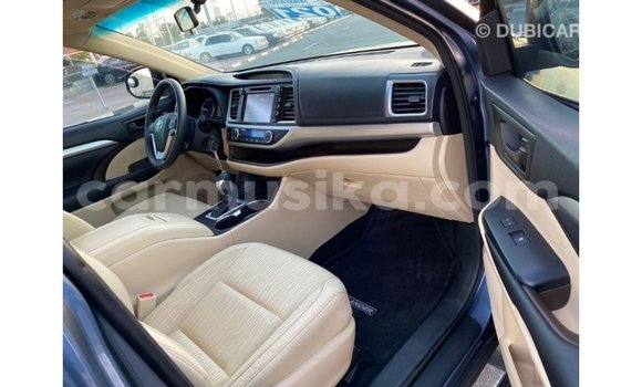 Tenga Imported Toyota Highlander Bhuruu Mota in Import - Dubai in Harare Tenga Imported Toyota Highlander Bhuruu Mota in Import - Dubai in Harare