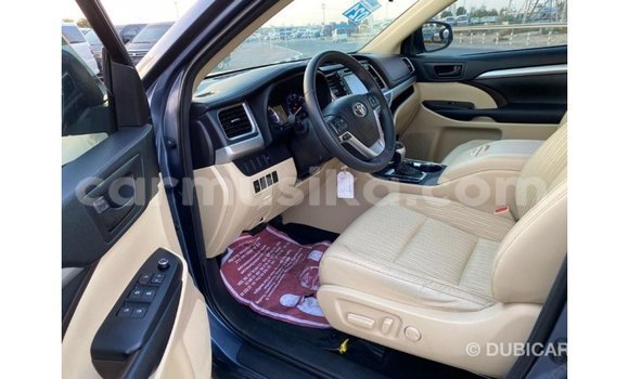 Tenga Imported Toyota Highlander Bhuruu Mota in Import - Dubai in Harare Tenga Imported Toyota Highlander Bhuruu Mota in Import - Dubai in Harare