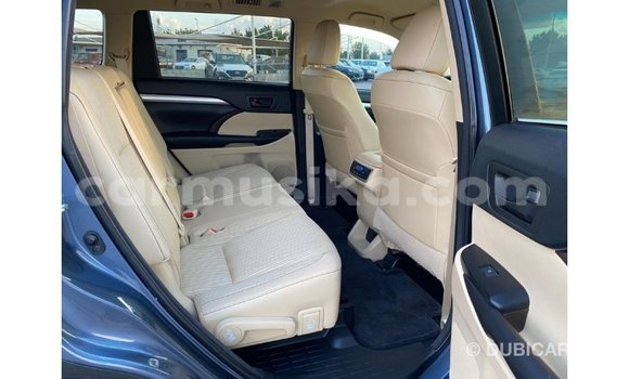 Tenga Imported Toyota Highlander Bhuruu Mota in Import - Dubai in Harare Tenga Imported Toyota Highlander Bhuruu Mota in Import - Dubai in Harare