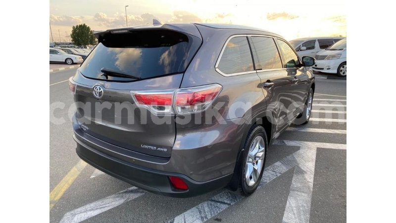 Big with watermark toyota highlander harare import dubai 11100