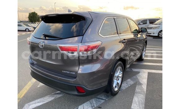 Tenga Imported Toyota Highlander Zvimwe Mota in Import - Dubai in Harare Tenga Imported Toyota Highlander Zvimwe Mota in Import - Dubai in Harare