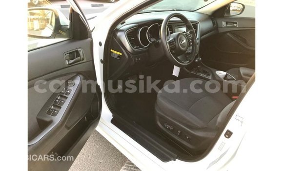 Acheter Import Voiture Kia Optima Blanc à Import - Dubai, Harare Acheter Import Voiture Kia Optima Blanc à Import - Dubai, Harare