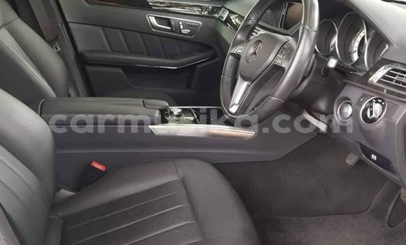 Acheter Occasion Voiture Mercedes‒Benz E-klasse Blanc à Harare, Harare Acheter Occasion Voiture Mercedes‒Benz E-klasse Blanc à Harare, Harare